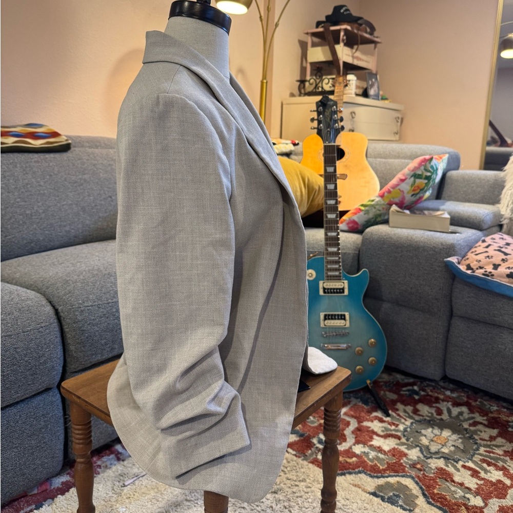 Linen blazer barely worn